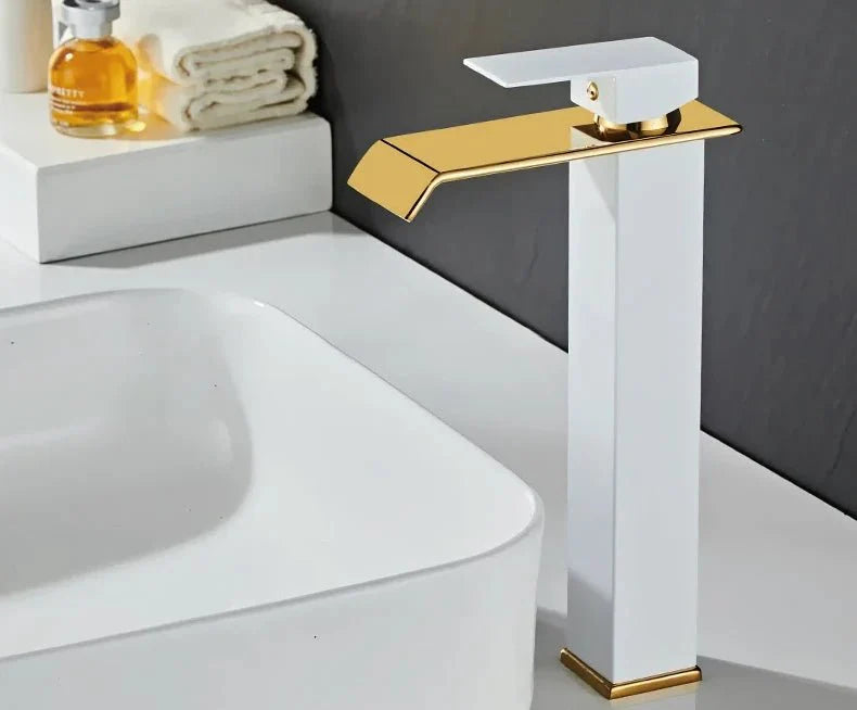 Torneira Premium para Banheiro WhiteGeometric