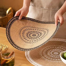 Sousplats Trançada com Franjas e Detalhes de Pompom para Sala de Jantar (Kit com 4x)